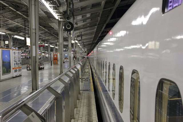 新幹線調査_「北海道新幹線」を利用したいですか