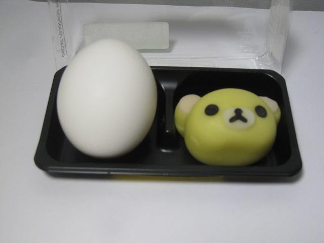 大きさをお伝えするのに、卵Ｍサイズと並べてみました。