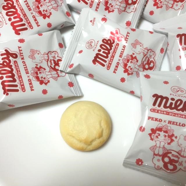 不二家 ミルキークリームクッキー__１枚の大きさは小ぶりで食べやすい！