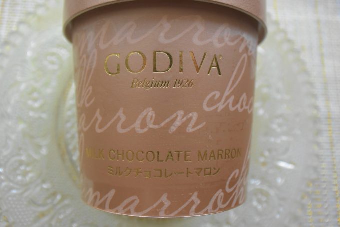 ゴディバ ミルクチョコレートマロン_1月30日まではセブンイレブンのみで発売され、その後12月1日からはゴディバ専門店にて期間限定発売されるんです