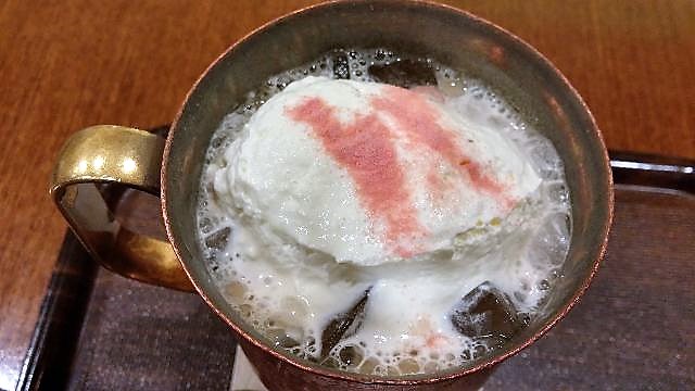 上島珈琲店「山桜のミルク珈琲」