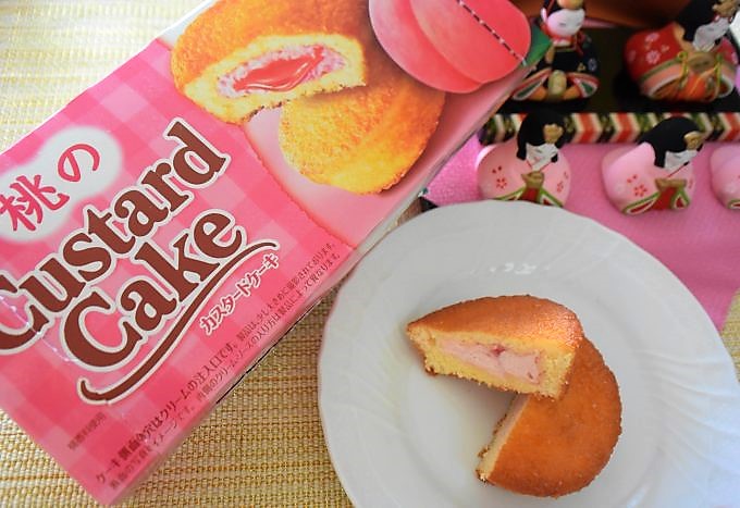 ロッテ「桃のカスタードケーキ」はひな祭りにもぴったりの華やかおやつ