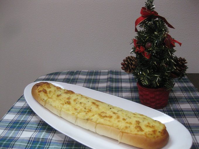 ヤマザキ チーズペッパースティックパン 