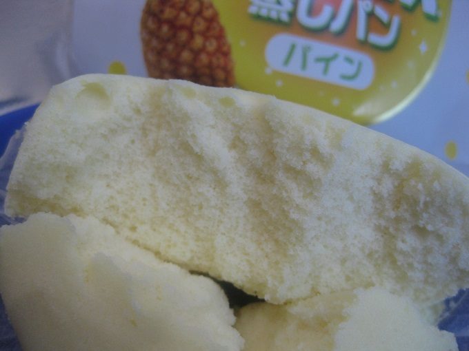 夏季限定の人気商品！ヤマザキ「カルピス蒸しパン　パイン」