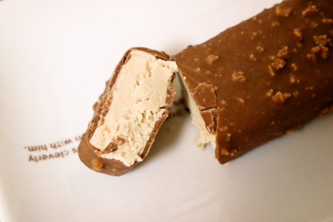 ロッテ「ガーナチョコ＆クッキーサンド」からローストミルク味が期間限定で登場！
