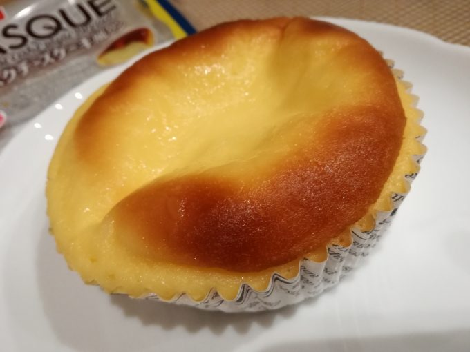 菓子パンを超えています！山崎製パン「バスクチーズケーキ風パン」
